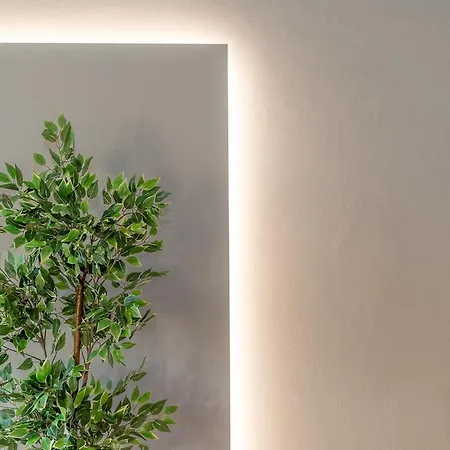 Bright With Private Garage Apartamento *