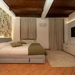 Bright With Private Garage Lejlighed Cernobbio