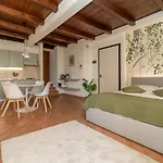 Bright With Private Garage Lejlighed